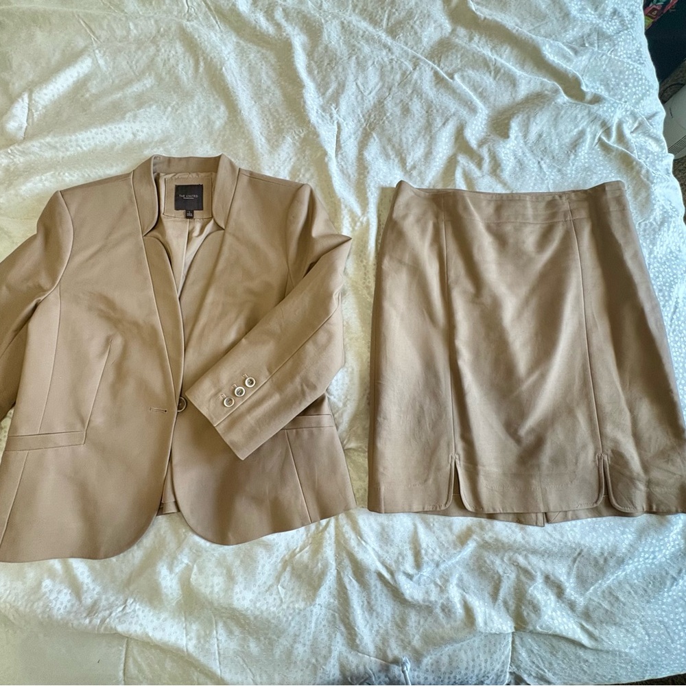 The Limited cropped Tan Blazer and Skirt Set